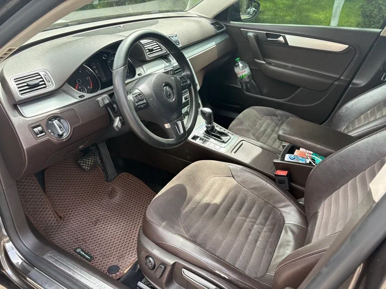 Volkswagen Passat 2012 - 5