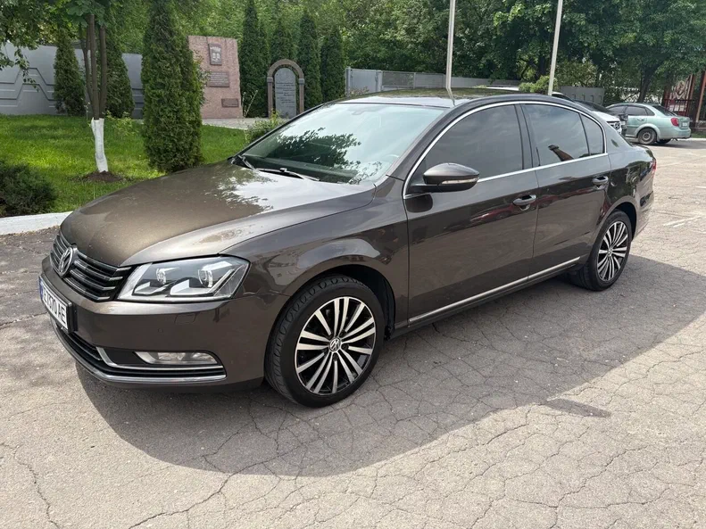 Volkswagen Passat 2012 - 3