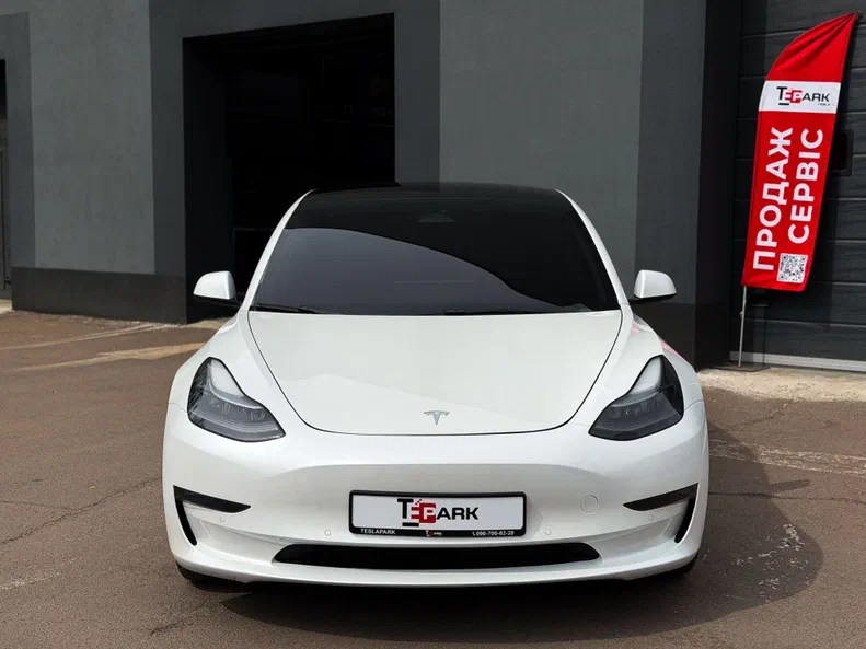 Tesla Model 3 2022 - 4