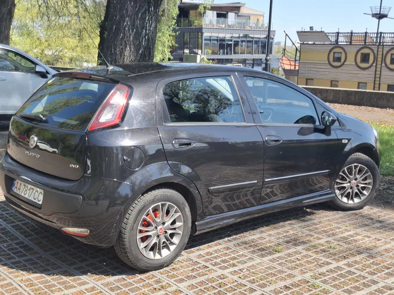 Fiat Punto 2010 - 4