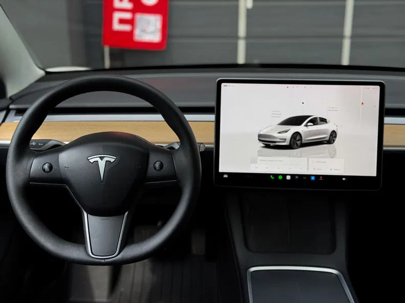 Tesla Model 3 2022 - 1