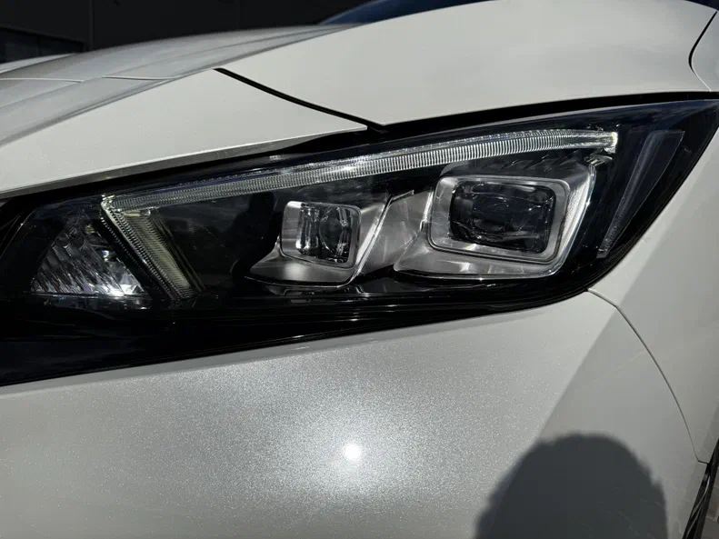 Nissan Leaf 2019 - 6