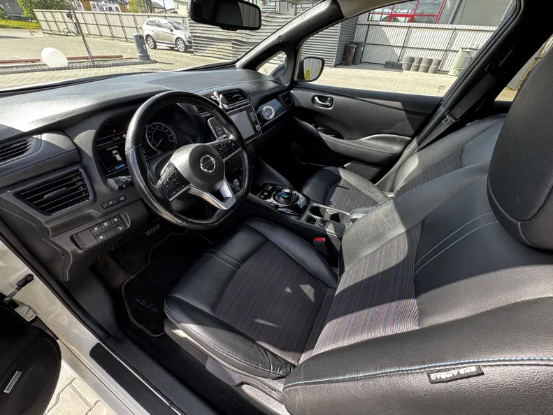 Nissan Leaf 2019 - 12
