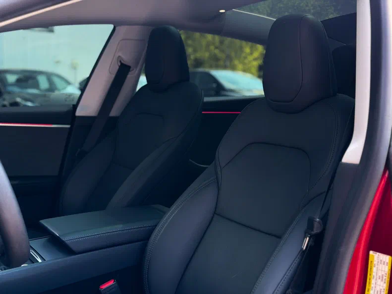 Tesla Model 3 2024 - 15