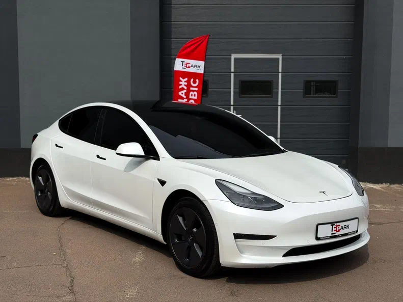Tesla Model 3 2022 - 7