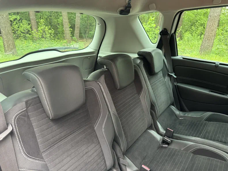 Renault Scenic 2013 - 19