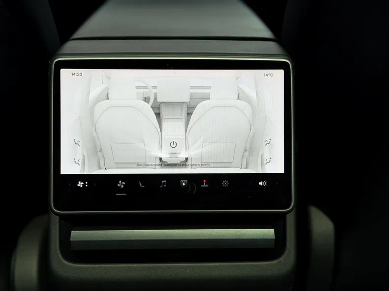 Tesla Model 3 2024 - 19