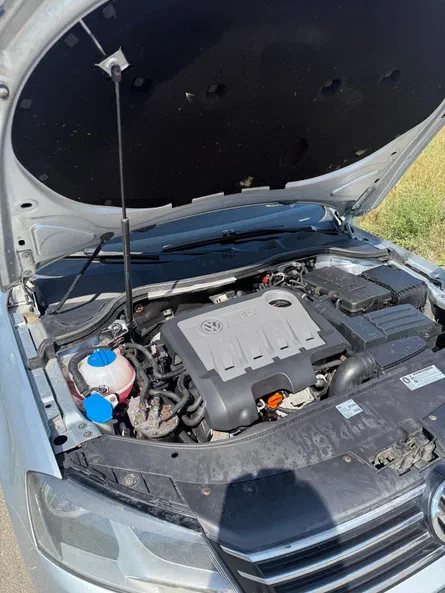 Volkswagen Passat 2011 - 13