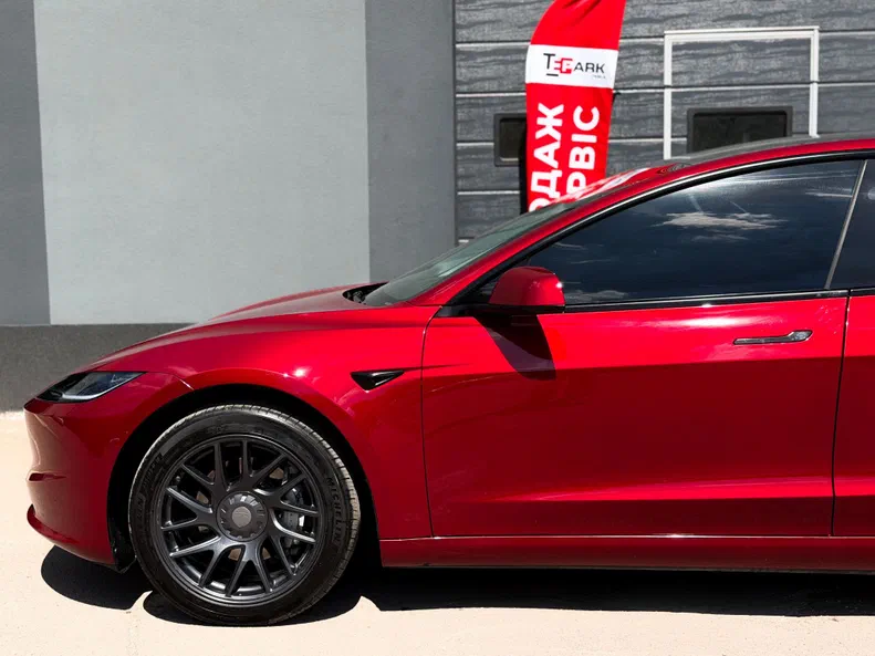 Tesla Model 3 2024 - 6