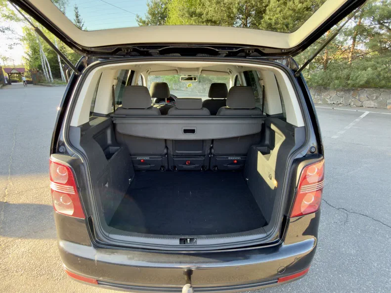 Volkswagen Touran 2008 - 20