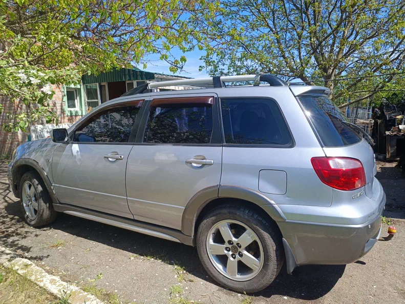 Mitsubishi Outlander 2006 - 7