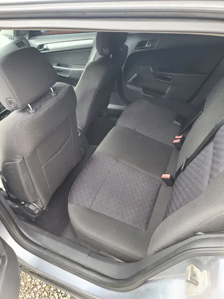 Opel Astra 2004 - 8