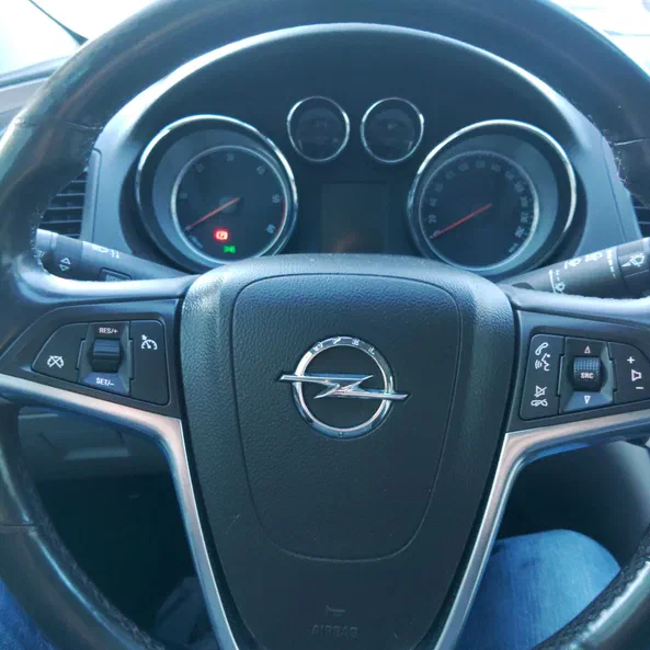 Opel Insignia 2012 - 1