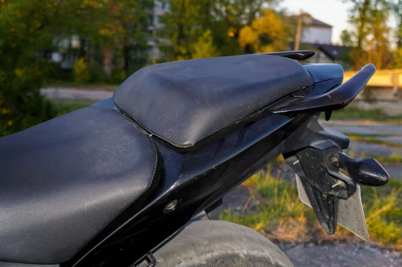 Honda CBR 400R 2013 - 1