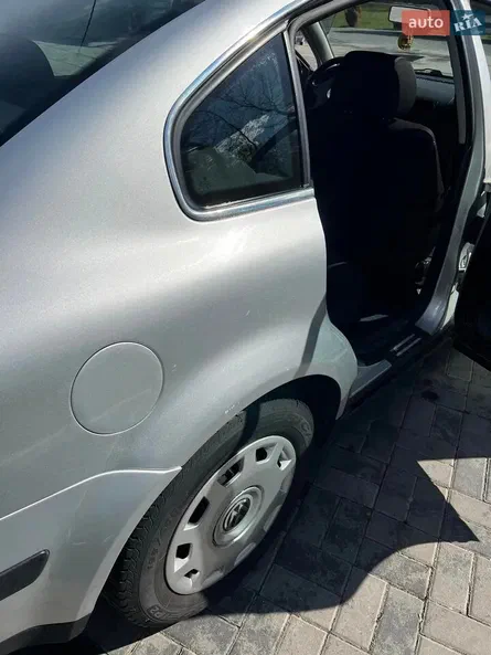 Volkswagen Passat 2001 - 11