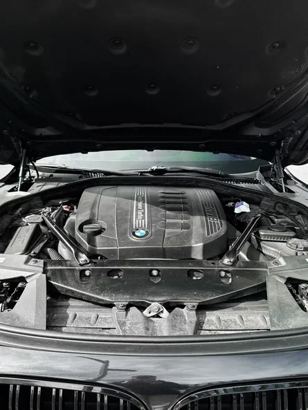 BMW 7 серія 2011 - 14