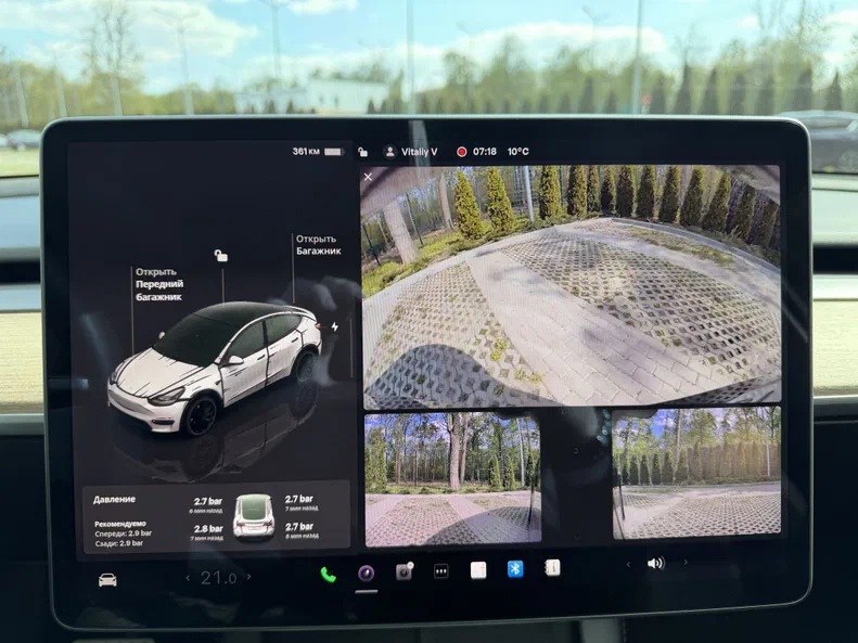 Tesla Model Y 2022 - 25