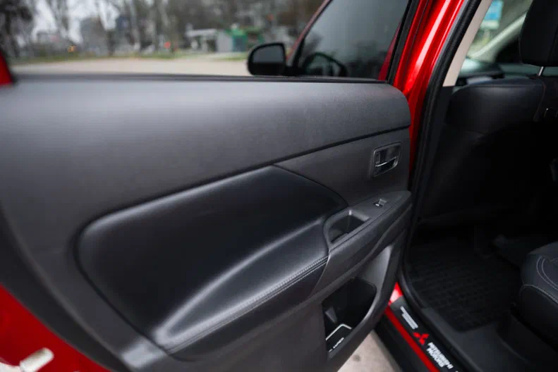 Mitsubishi Outlander 2019 - 17