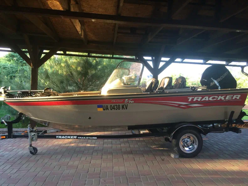 Tracker Pro Guide V-16 WT 2008 - 1