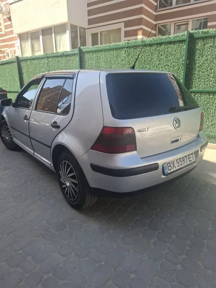 Volkswagen Golf 2002