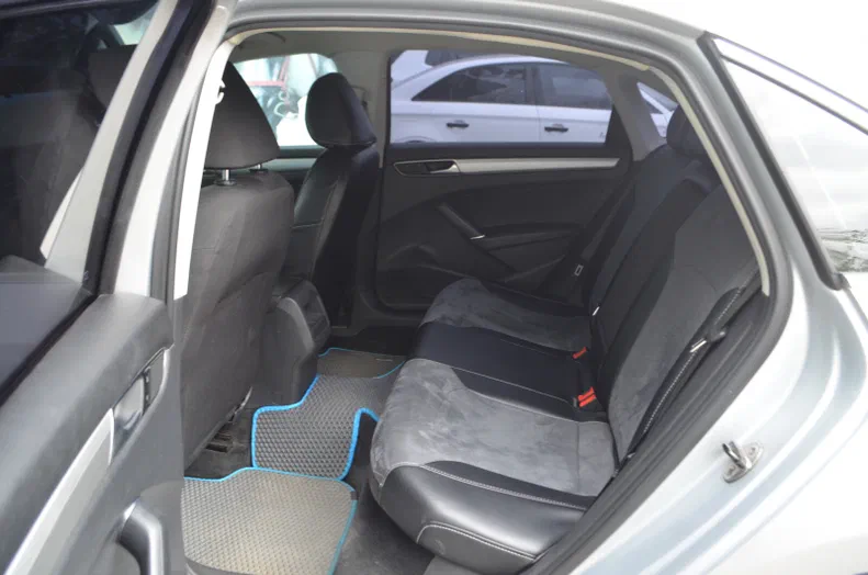Volkswagen Passat 2016 - 13