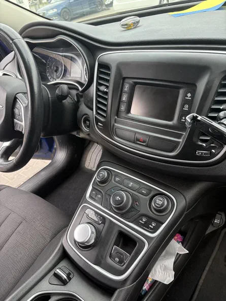 Chrysler 200 2015 - 6