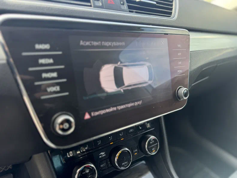 Skoda Superb 2019 - 10