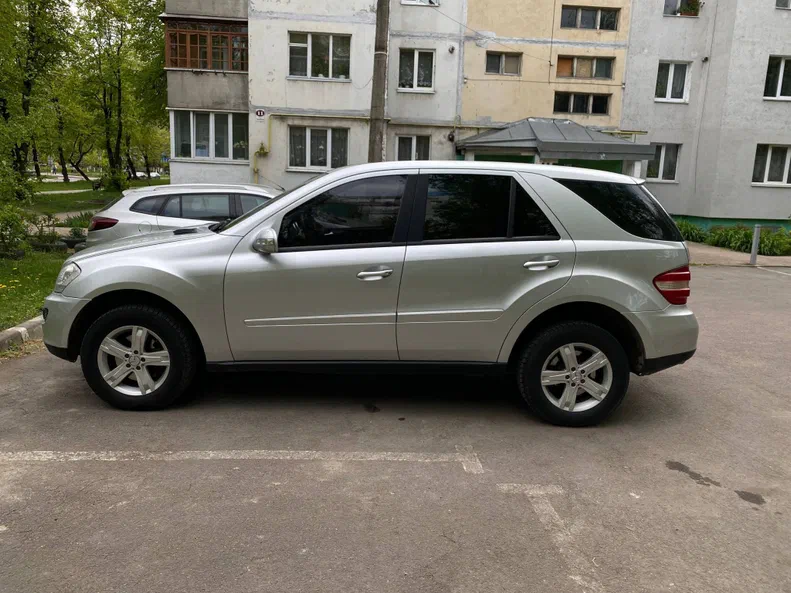 Mercedes-Benz M-Клас 2005 - 8