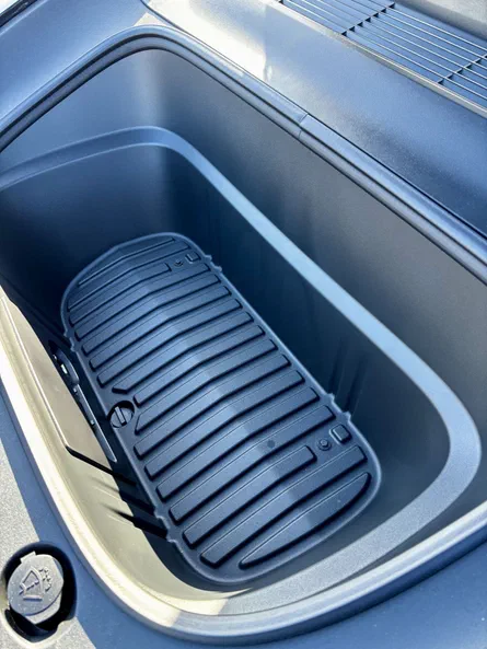 Tesla Model Y 2025 - 19