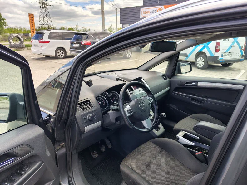 Opel Zafira 2011 - 6