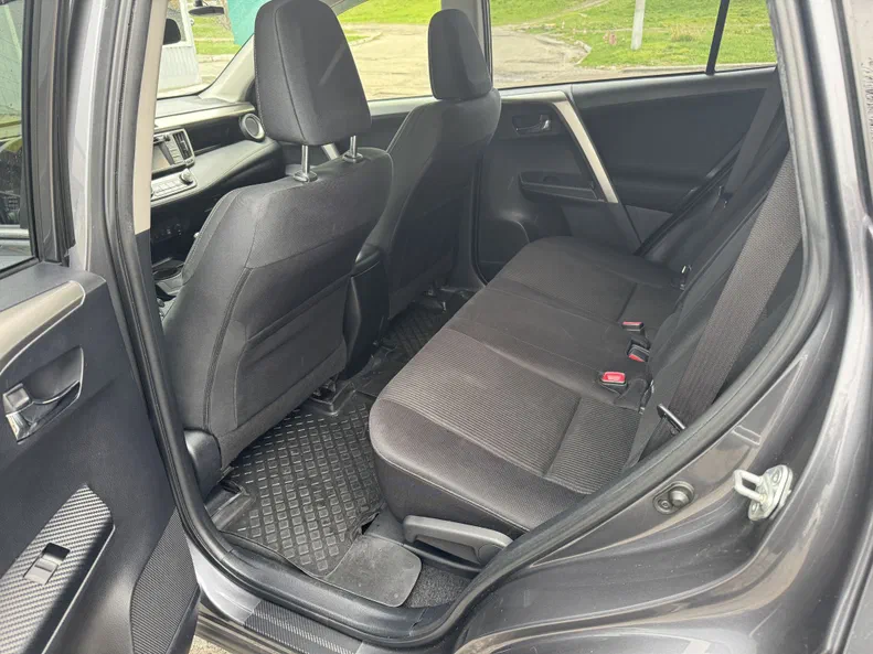 Toyota RAV4 2013 - 8