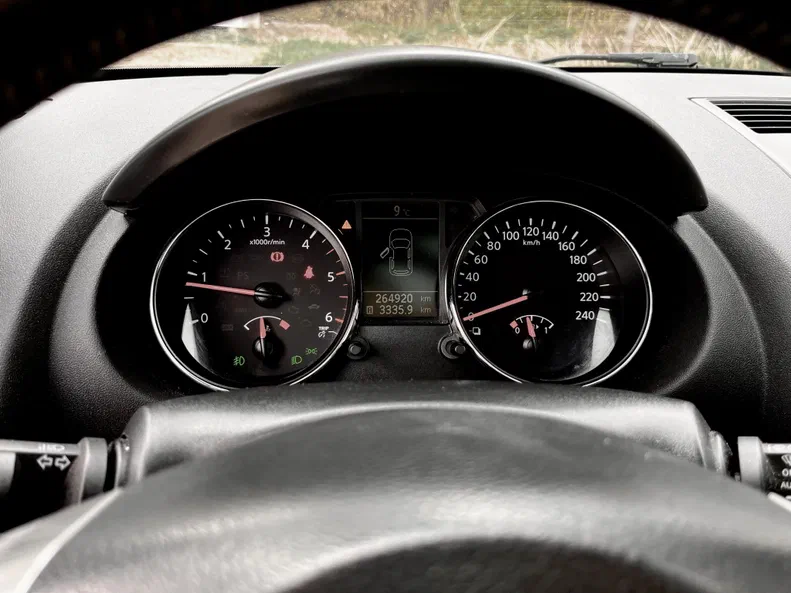 Nissan Qashqai 2010 - 11