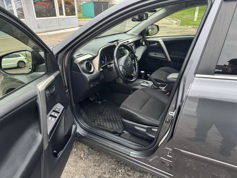 Toyota RAV4 2013 - 5
