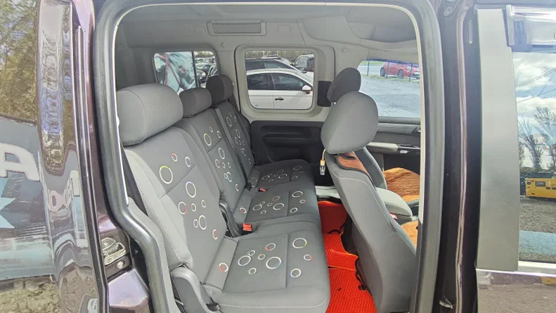 Volkswagen Caddy 2011 - 12
