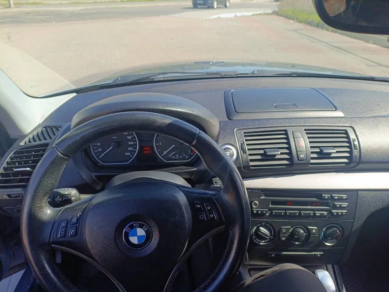 BMW 1 серія 2007 - 7