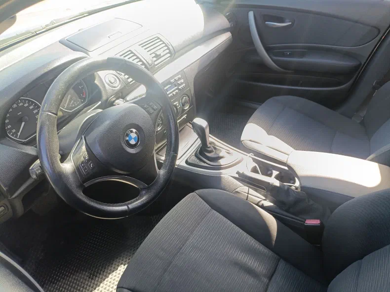 BMW 1 серія 2007 - 6