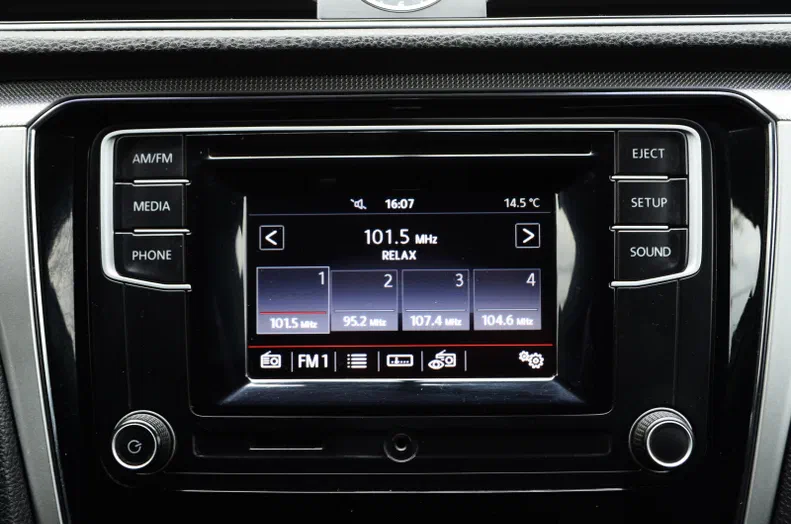 Volkswagen Passat 2016 - 18