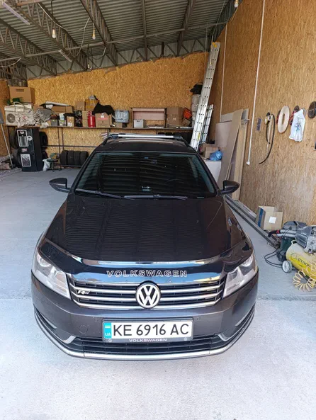 Volkswagen Passat 2011 - 12