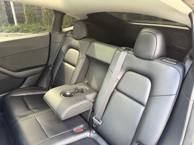 Tesla Model Y 2022 - 20
