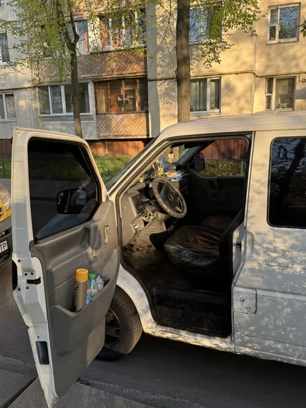 Volkswagen Transporter 2000 - 12