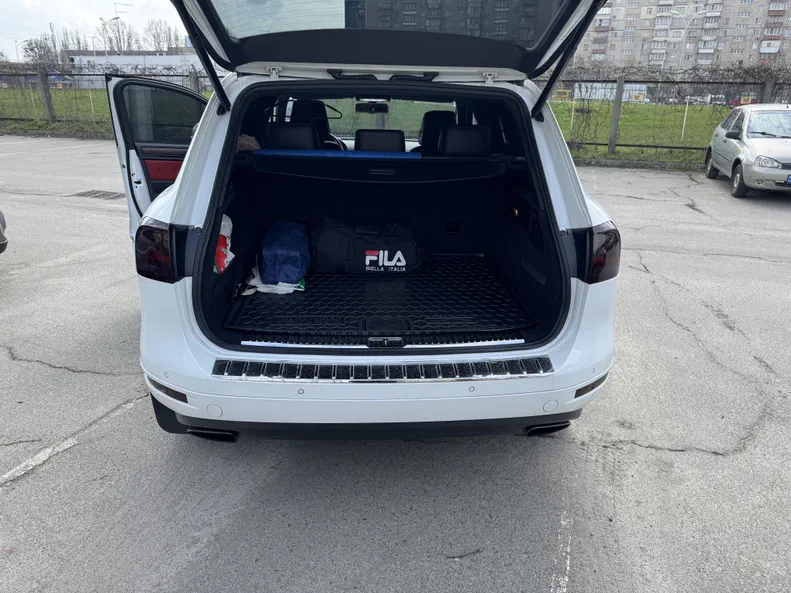 Volkswagen Touareg 2013 - 13
