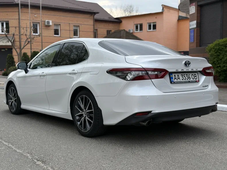 Toyota Camry 2021 - 7