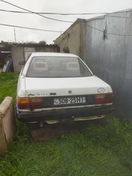 Audi 100 1984