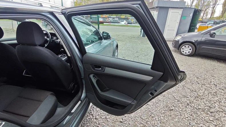 Audi A4 allroad 2011 - 26