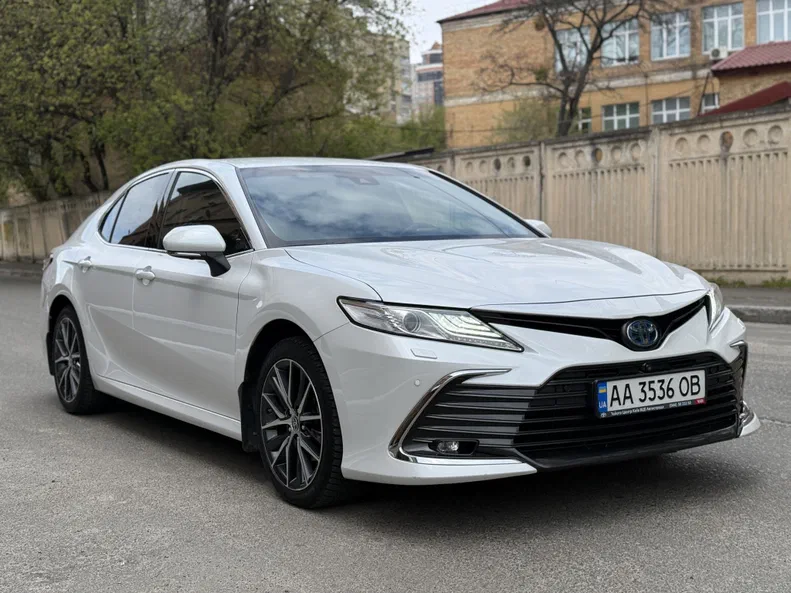 Toyota Camry 2021