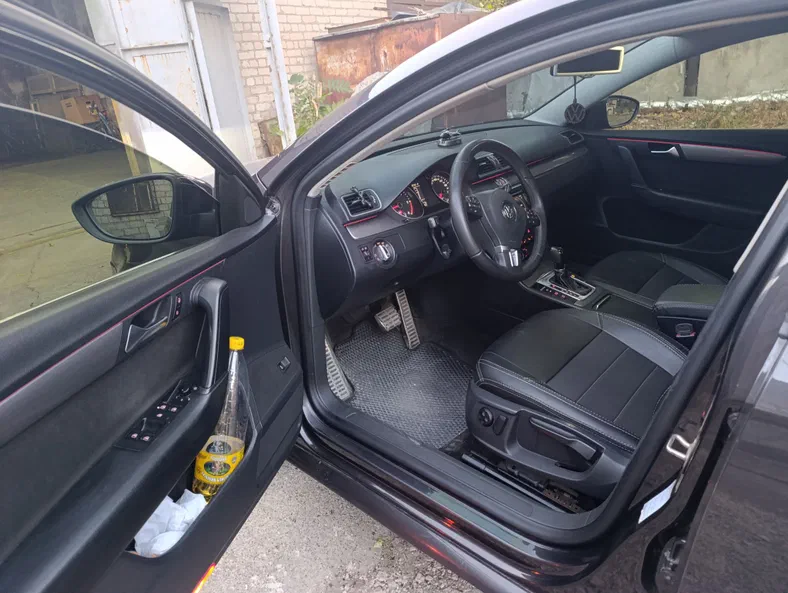 Volkswagen Passat 2011 - 9