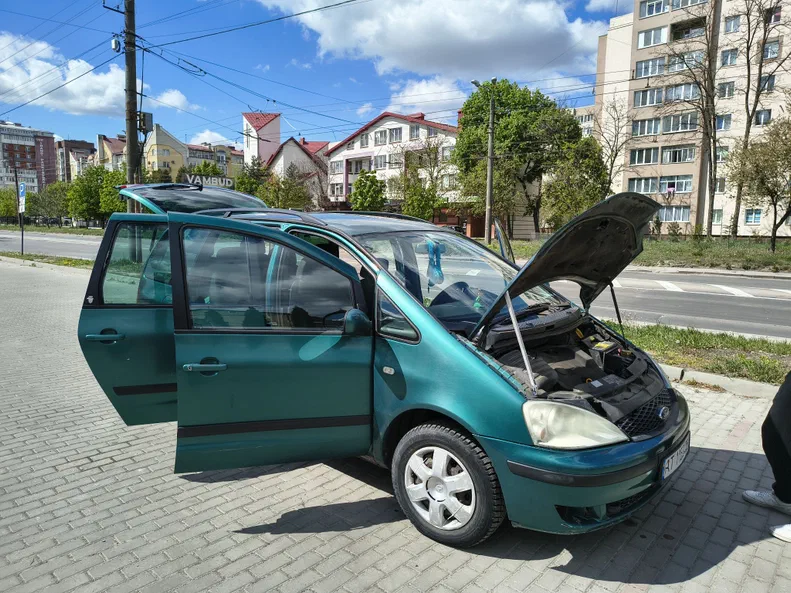 Ford Galaxy 2000 - 26