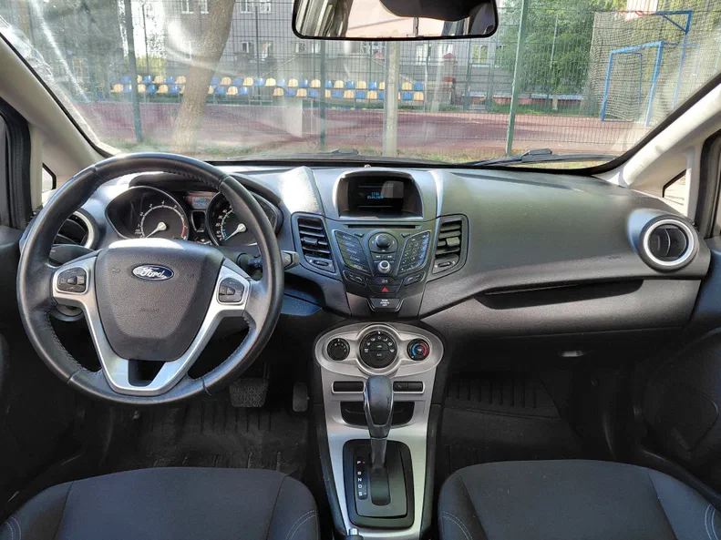 Ford Fiesta 2014 - 8