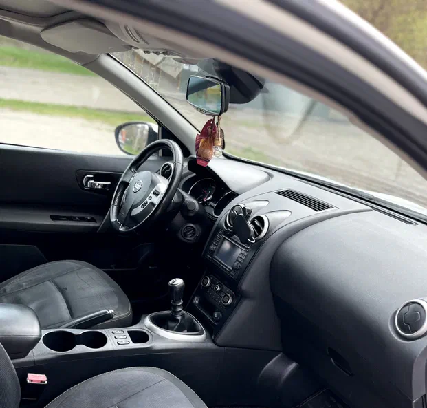 Nissan Qashqai 2010 - 8