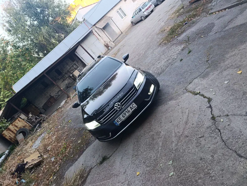 Volkswagen Passat 2011 - 8